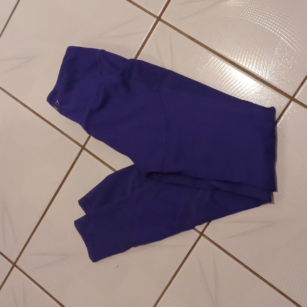4/$80 Purple Gymshark Leggings - Size Medium